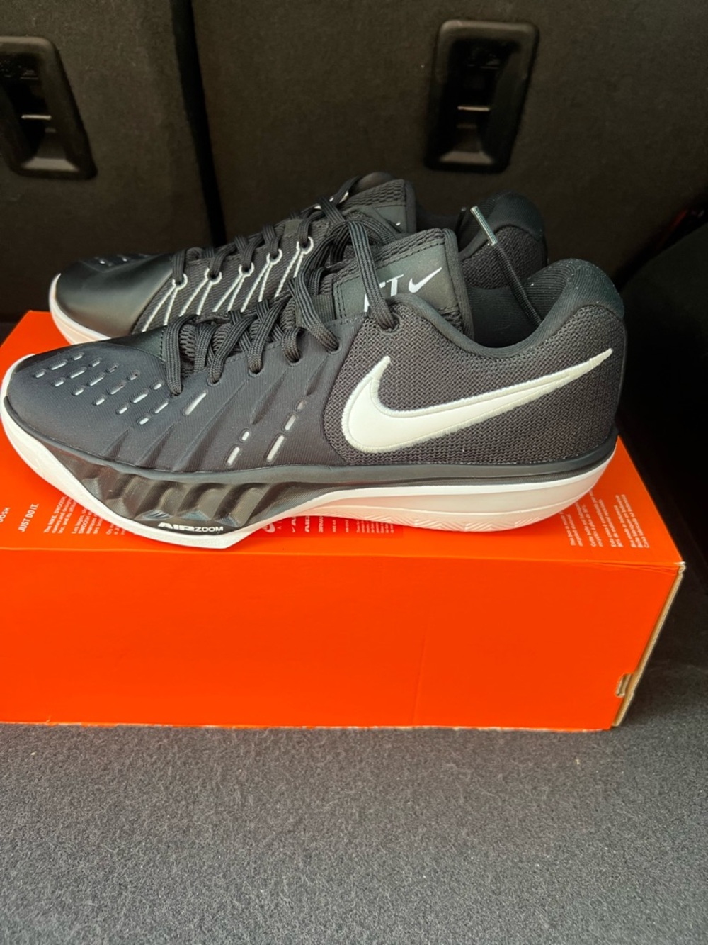 Nike G.T. Cut Academy 2 - Black/Pure Platinum - Men's Size 10 - HV9774 001
